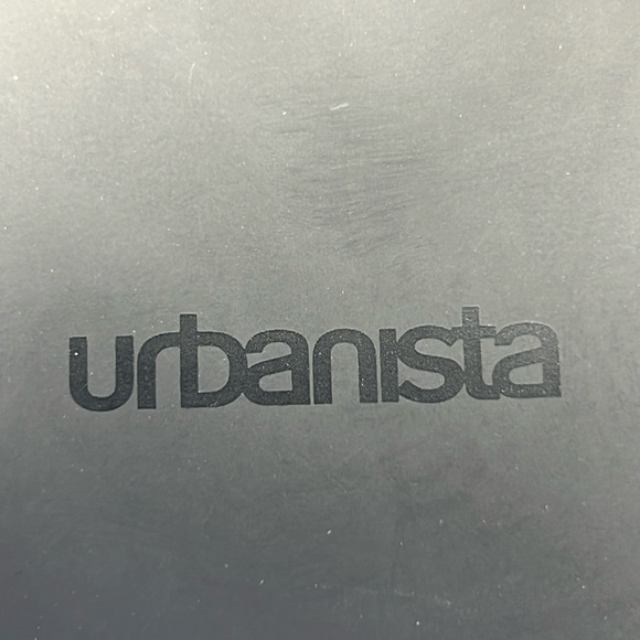 Urbanista Los Angeles Solar Powered Active Bluetooth Headphones - Picture 3 of 16
